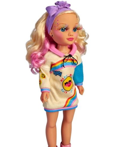 NANCY MAQUILLAJE ARCO IRIS. FAMOSA