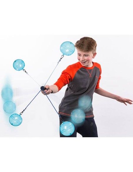 BOLAS VOLADORAS. BIZAK.