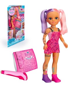 NANCY CADA DIA UN TATTOO. FAMOSA. 2