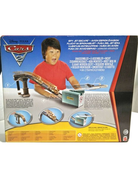 FUGIDA EN AVIÓ CARS 2. MATTEL