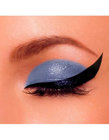 ESTUDIO DE OJOS BRILLANTES. ESTILO TOTAL. BIZAK.